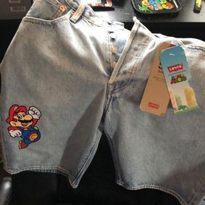 Mens levi shorts waist sz. 31